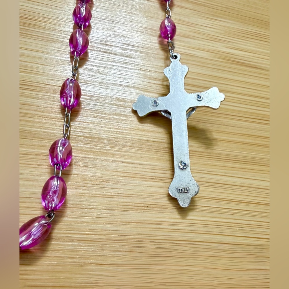 Vintage Women's Rosary Necklace with Pink Acrylic Beads_Stamped “Italy” - Picture 6 of 6